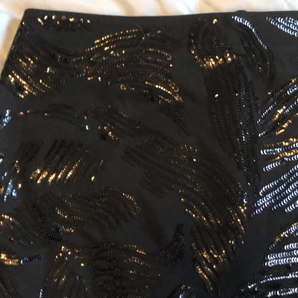 Express black mini skirt - Picture 2 of 3